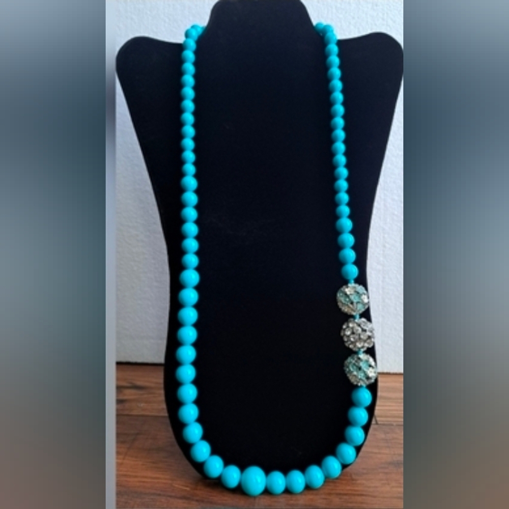 Elegant Blue Beaded Necklace.